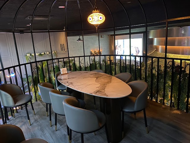 Luxy Vivid Bistro