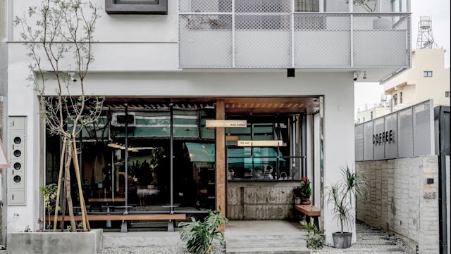 與咖啡 And. Coffee Roastery