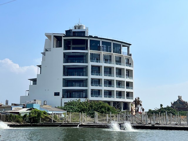 緩慢 大鵬灣
