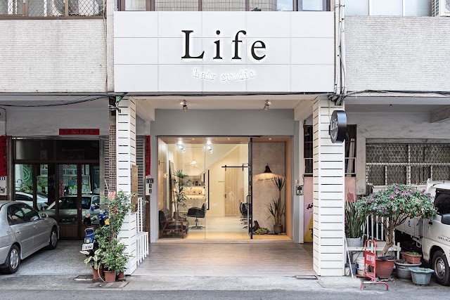 Life Hair Studio