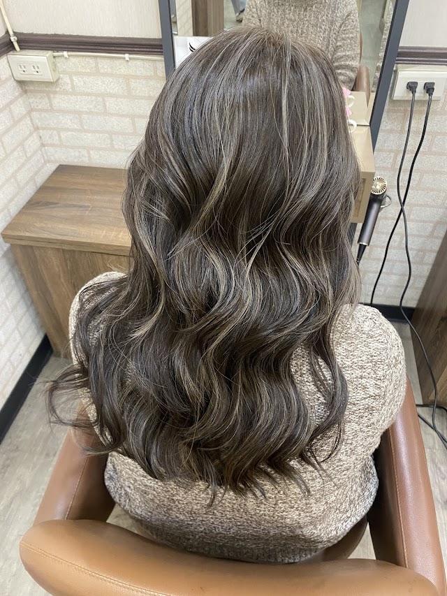 VOLAR HAIR SALON 沃拉