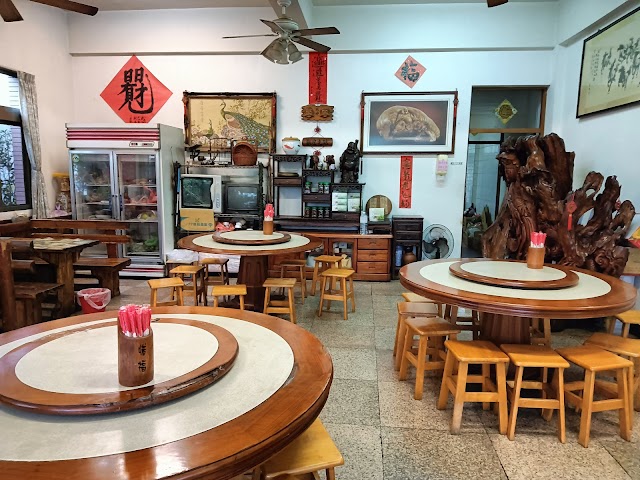 嘉鄉小吃店(固定休周二，周一.三不定時休請來電詢問)