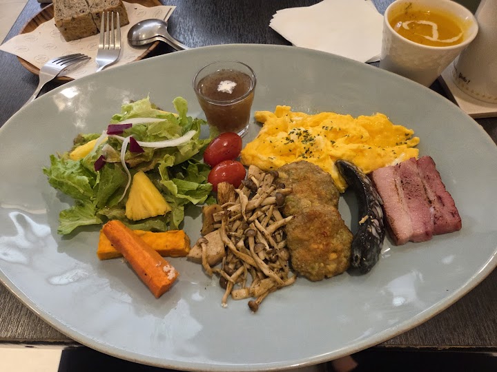 Yolo Moment 台中店 | 舒食早午餐｜甜點 | 下午茶｜生日蛋糕｜brunch & cakes 照片