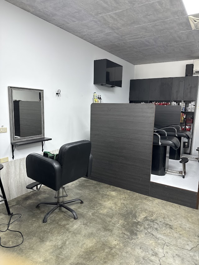 US Hair Salon