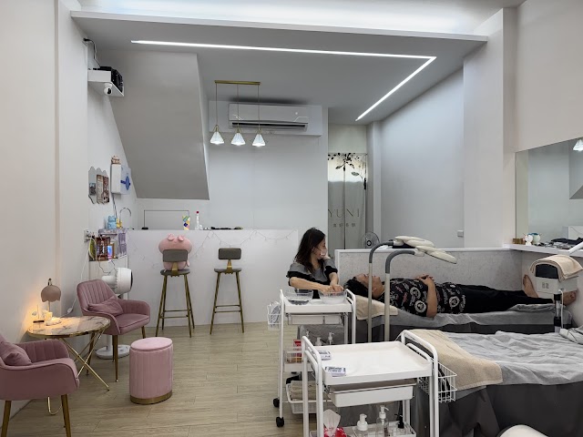 沐夏-Yuni真好美學 南投店/無痛清粉刺/南投美容/做臉/南投做臉/痘痘/痘疤/清粉刺/黑眼圈/暗沉/男生做臉