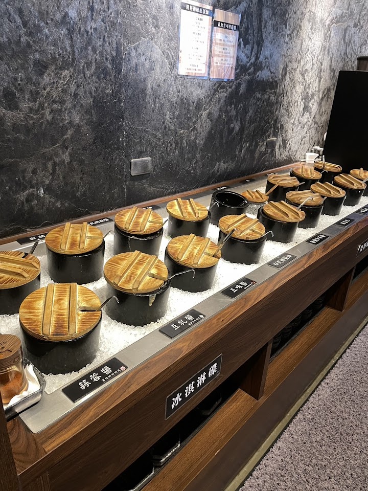 燒瓶子。大肆の鍋 台中北屯店 | 最後點餐時間00:30
