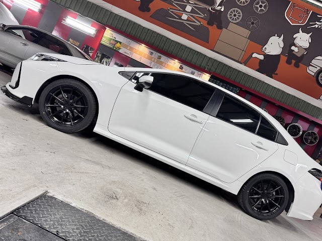 嘉灃汽車保養廠 (LEXUS、TOYOTA 精修)