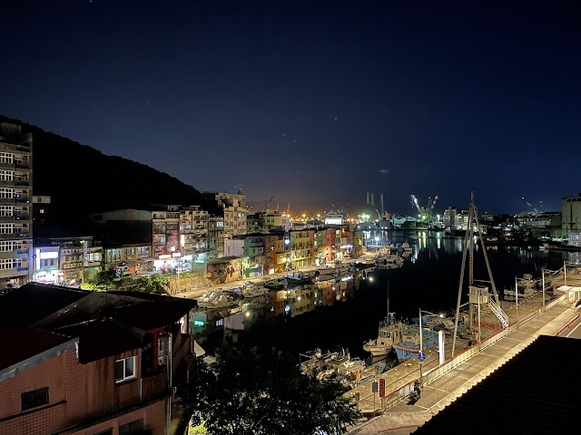 粼島旅宿