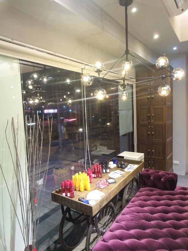 JJ HAIR SALON 髮型沙龍 (桃園藝文店)