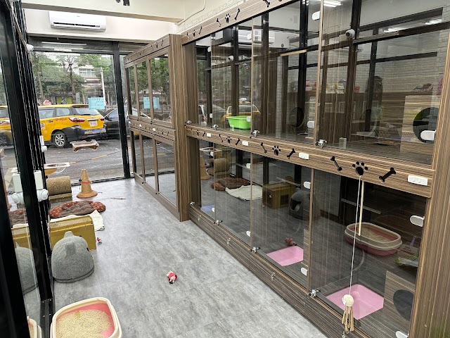 寵愛BabyQ(東明店) 寵物美容&商品零售及寵物旅館