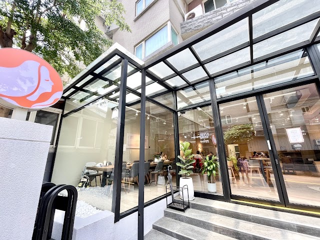 Louisa Coffee 路易莎咖啡(竹北嘉豐門市)