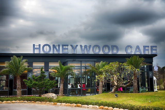 HoneyWood Cafe