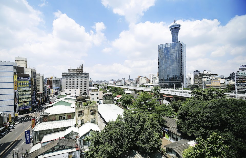 新驛旅店台中車站店