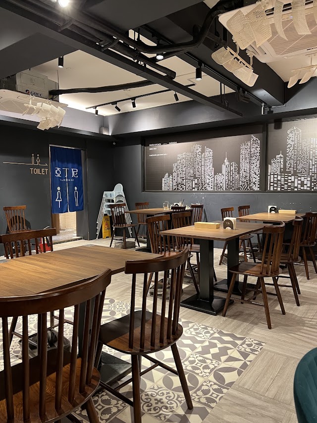 亞丁尼義式麵屋 清大店